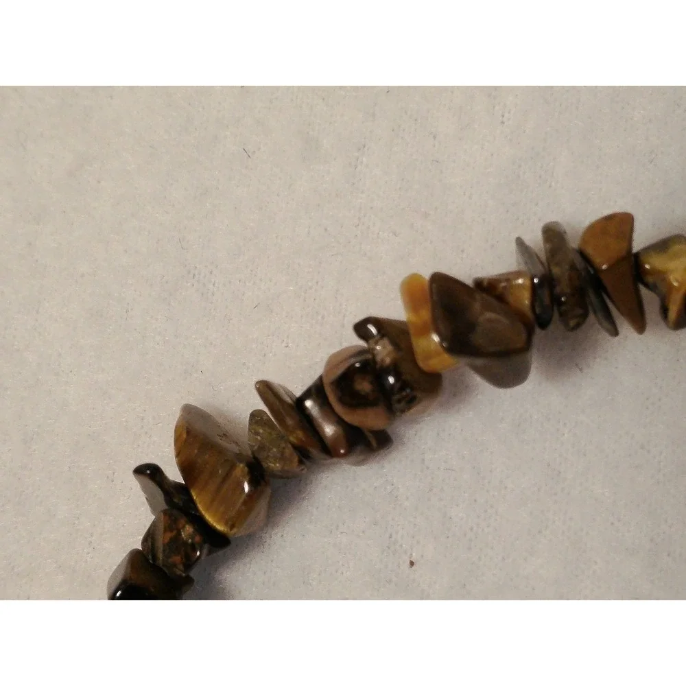 Natural Tiger Eye Chip Gemstone Beaded Necklace with Silver Clasp